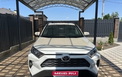 Toyota RAV4, 2020 год, 3 300 000 рублей, 1 фотография