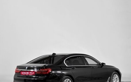 BMW 7 серия, 2017 год, 3 730 000 рублей, 9 фотография