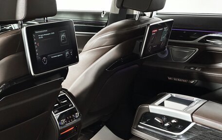 BMW 7 серия, 2017 год, 3 730 000 рублей, 20 фотография
