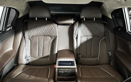 BMW 7 серия, 2017 год, 3 730 000 рублей, 26 фотография