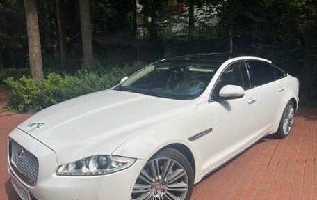 Jaguar XJ IV (X351), 2012 год, 2 700 000 рублей, 8 фотография