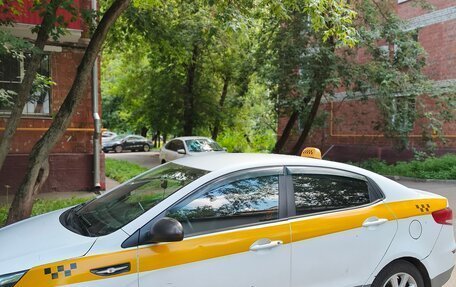 KIA Rio III рестайлинг, 2016 год, 750 000 рублей, 3 фотография