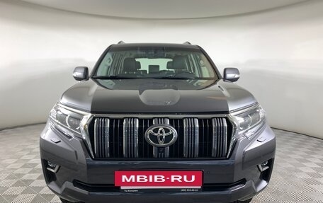 Toyota Land Cruiser Prado 150 рестайлинг 2, 2017 год, 4 830 000 рублей, 2 фотография