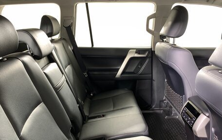 Toyota Land Cruiser Prado 150 рестайлинг 2, 2017 год, 4 830 000 рублей, 17 фотография