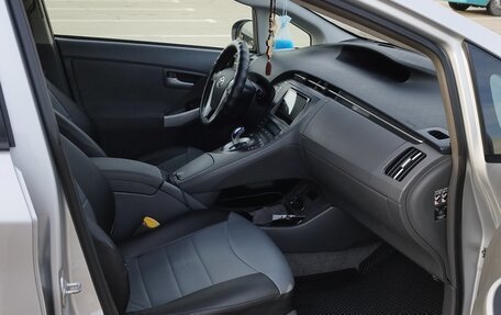 Toyota Prius, 2009 год, 1 100 000 рублей, 13 фотография