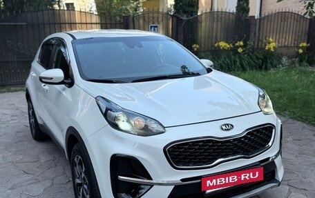 KIA Sportage IV рестайлинг, 2018 год, 1 850 000 рублей, 5 фотография