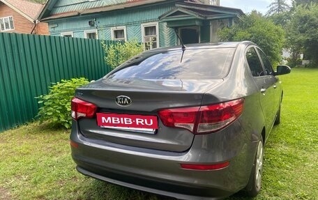 KIA Rio III рестайлинг, 2016 год, 1 100 000 рублей, 24 фотография
