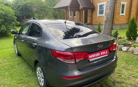 KIA Rio III рестайлинг, 2016 год, 1 100 000 рублей, 25 фотография