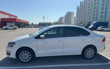 Volkswagen Polo VI (EU Market), 2015 год, 950 000 рублей, 2 фотография