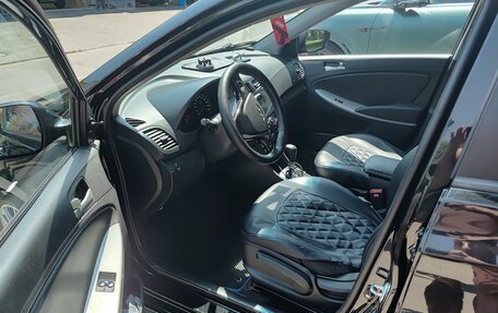 Hyundai Solaris II рестайлинг, 2014 год, 1 000 000 рублей, 2 фотография