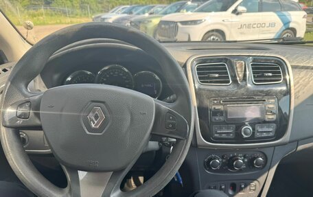 Renault Logan II, 2016 год, 589 000 рублей, 2 фотография