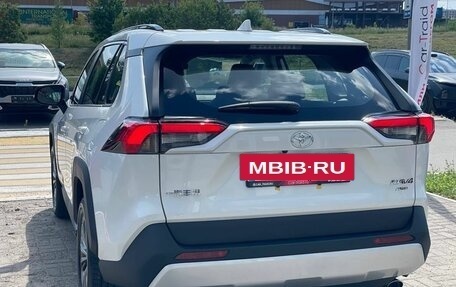 Toyota RAV4, 2025 год, 3 680 000 рублей, 7 фотография