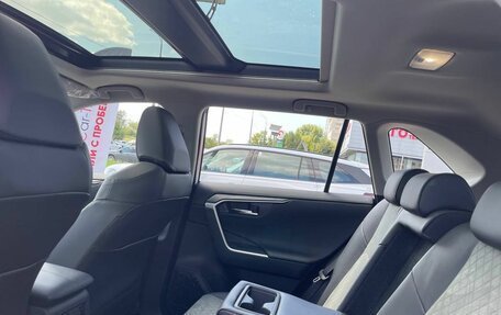 Toyota RAV4, 2025 год, 3 680 000 рублей, 18 фотография