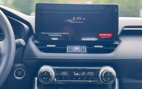 Toyota RAV4, 2025 год, 3 680 000 рублей, 23 фотография