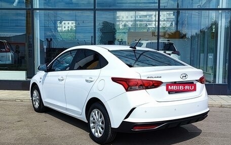Hyundai Solaris II рестайлинг, 2021 год, 1 850 000 рублей, 2 фотография