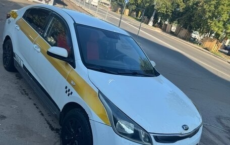 KIA Rio IV, 2018 год, 570 000 рублей, 3 фотография