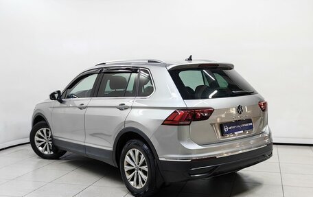 Volkswagen Tiguan II, 2022 год, 2 499 000 рублей, 2 фотография
