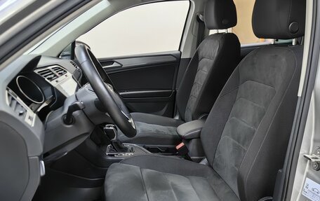 Volkswagen Tiguan II, 2022 год, 2 499 000 рублей, 6 фотография