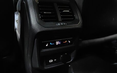 Volkswagen Tiguan II, 2022 год, 2 499 000 рублей, 17 фотография