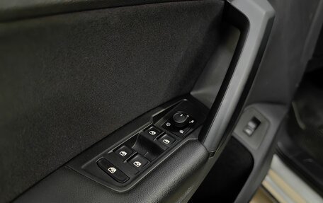 Volkswagen Tiguan II, 2022 год, 2 499 000 рублей, 23 фотография