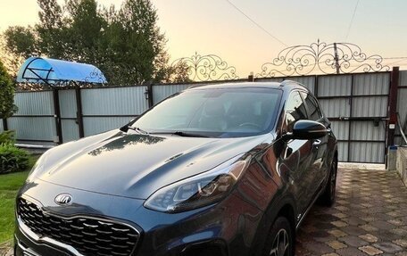 KIA Sportage IV рестайлинг, 2020 год, 2 450 000 рублей, 2 фотография