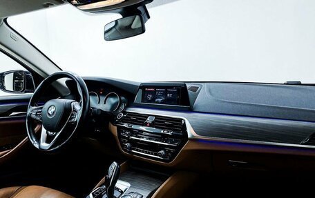 BMW 5 серия, 2018 год, 3 500 000 рублей, 10 фотография