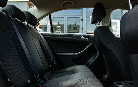 Volkswagen Jetta VI, 2013 год, 999 000 рублей, 11 фотография