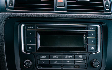 Volkswagen Jetta VI, 2013 год, 999 000 рублей, 16 фотография