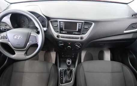 Hyundai Solaris II рестайлинг, 2018 год, 1 249 000 рублей, 16 фотография