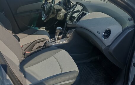 Chevrolet Cruze II, 2011 год, 670 000 рублей, 7 фотография