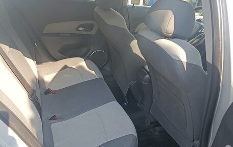 Chevrolet Cruze II, 2011 год, 670 000 рублей, 8 фотография