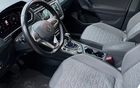 Volkswagen Tiguan II, 2020 год, 2 750 000 рублей, 23 фотография