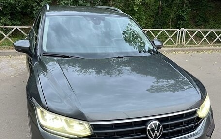 Volkswagen Tiguan II, 2020 год, 2 750 000 рублей, 27 фотография