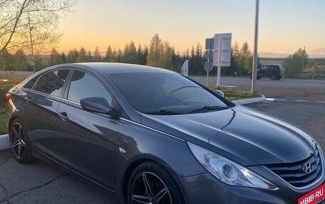 Hyundai Sonata VI, 2011 год, 1 200 000 рублей, 2 фотография