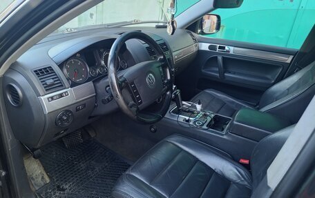 Volkswagen Touareg III, 2005 год, 780 000 рублей, 26 фотография