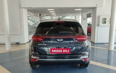 KIA Sportage IV рестайлинг, 2020 год, 2 199 900 рублей, 6 фотография