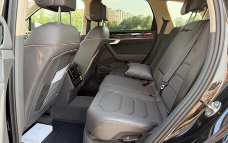 Volkswagen Touareg III, 2019 год, 5 900 000 рублей, 13 фотография