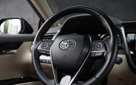 Toyota Camry, 2022 год, 2 990 000 рублей, 8 фотография