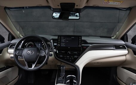 Toyota Camry, 2022 год, 2 990 000 рублей, 9 фотография