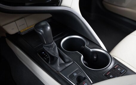 Toyota Camry, 2022 год, 2 990 000 рублей, 13 фотография