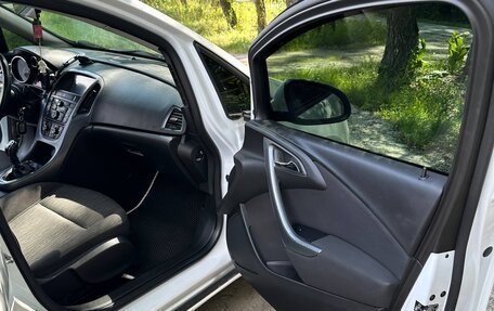 Opel Astra J, 2012 год, 600 000 рублей, 10 фотография
