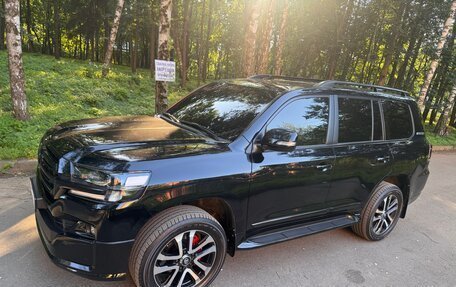 Toyota Land Cruiser 200, 2015 год, 6 450 000 рублей, 2 фотография
