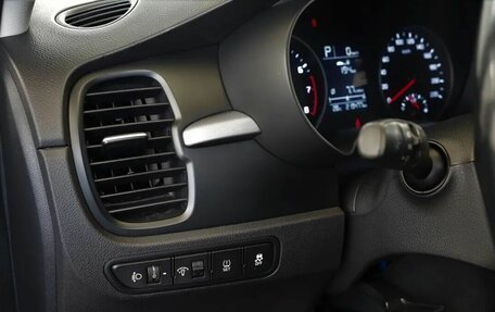 KIA Rio IV, 2017 год, 1 050 000 рублей, 10 фотография