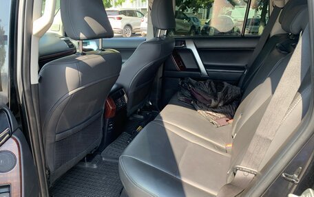 Toyota Land Cruiser Prado 150 рестайлинг 2, 2014 год, 2 990 000 рублей, 24 фотография