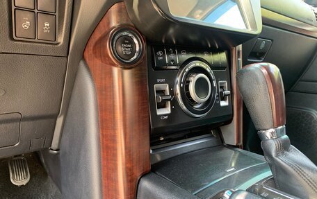 Toyota Land Cruiser Prado 150 рестайлинг 2, 2014 год, 2 990 000 рублей, 30 фотография