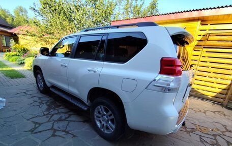 Toyota Land Cruiser Prado 150 рестайлинг 2, 2012 год, 3 350 000 рублей, 3 фотография