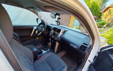 Toyota Land Cruiser Prado 150 рестайлинг 2, 2012 год, 3 350 000 рублей, 13 фотография