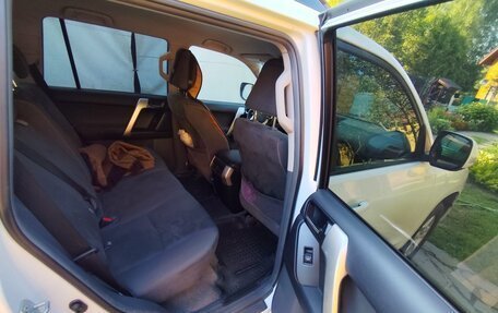 Toyota Land Cruiser Prado 150 рестайлинг 2, 2012 год, 3 350 000 рублей, 14 фотография