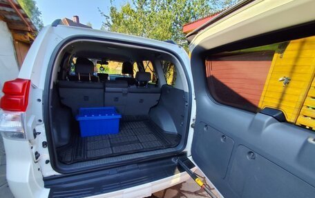 Toyota Land Cruiser Prado 150 рестайлинг 2, 2012 год, 3 350 000 рублей, 15 фотография