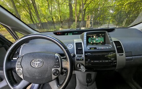 Toyota Prius, 2008 год, 790 000 рублей, 10 фотография